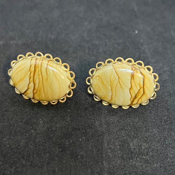 Vintage Gold Tone Oval Jasper Screw Back Earrings (3510) - Picture 4 of 8